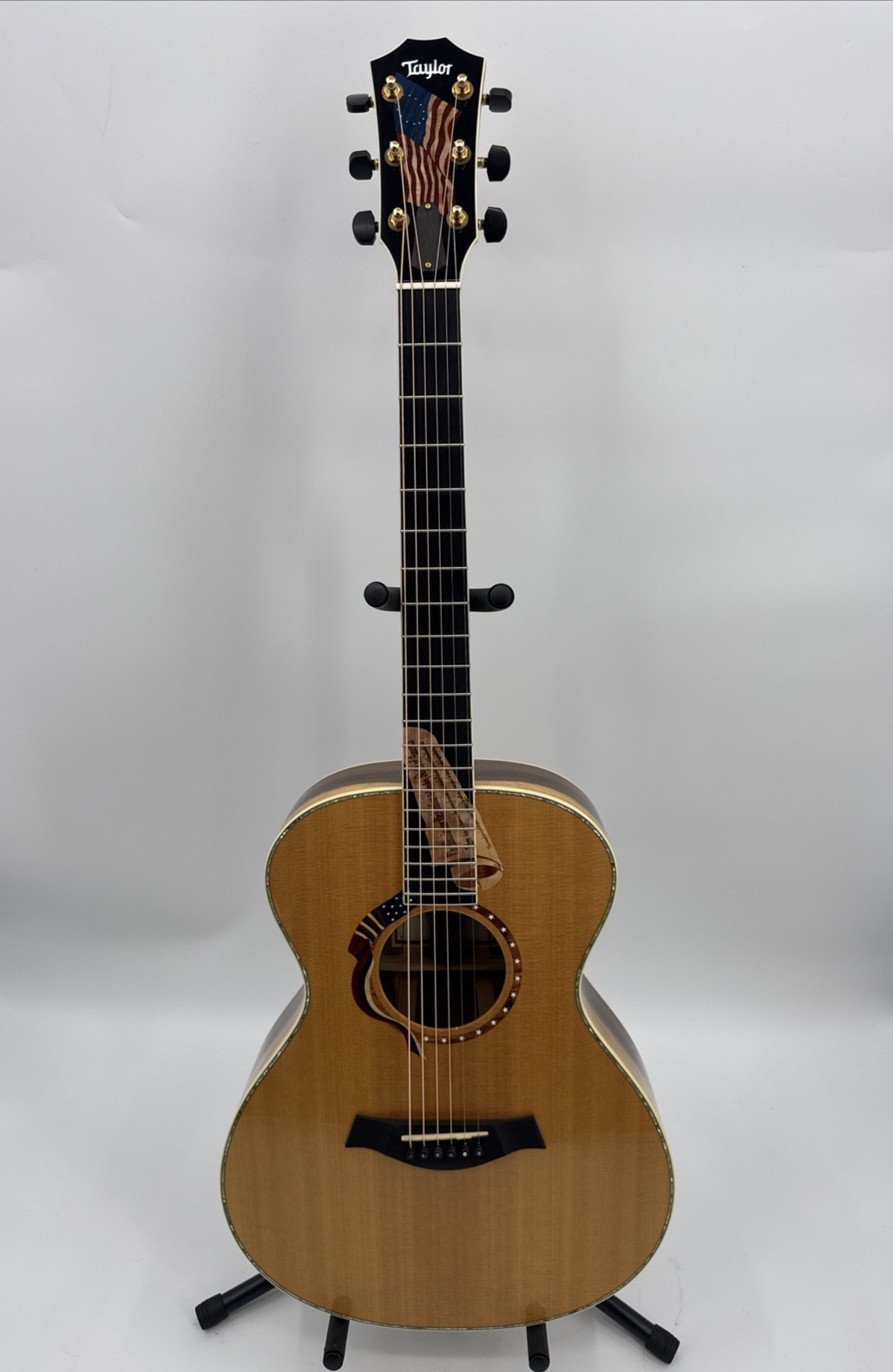 Celebrate 250 Years Taylor Liberty Tree 2002 LTD Edition Acoustic Guitar&Case Celebrate 250 Years Taylor Liberty Tree 2002 LTD Edition Acoustic Guitar&Case