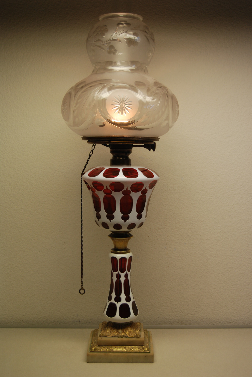ANTIQUE AESTHETIC BANQUETE BOSTON SANDWICH CUT GLASS KEROSENE WHALE OIL LAMP