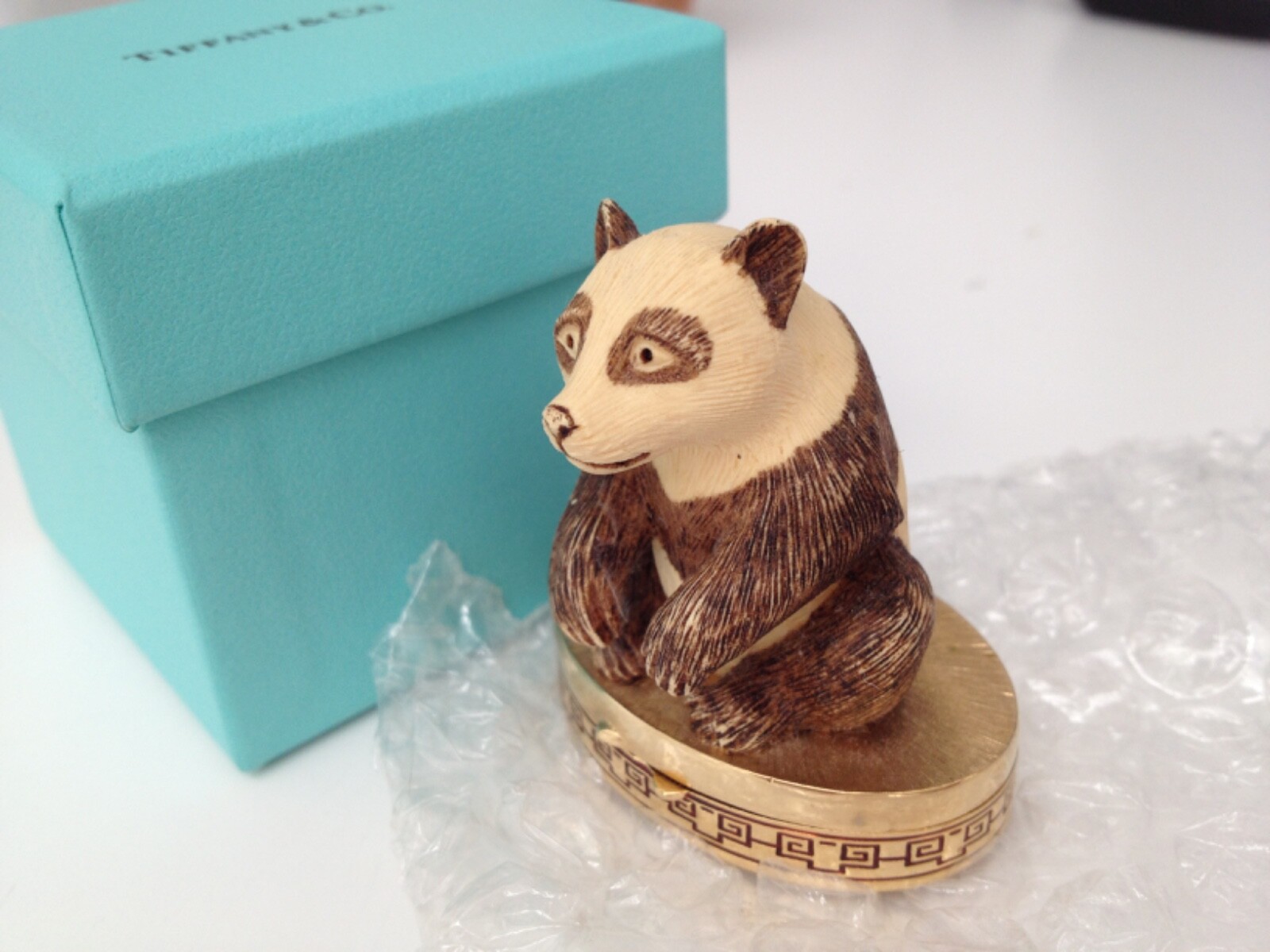 SCARCE 1984 ESTEE LAUDER PANDA COMPACT w CINNABAR SOLID PERFUME in TIFFANY & BOX SCARCE 1984 ESTEE LAUDER PANDA COMPACT w CINNABAR SOLID PERFUME in TIFFANY & BOX