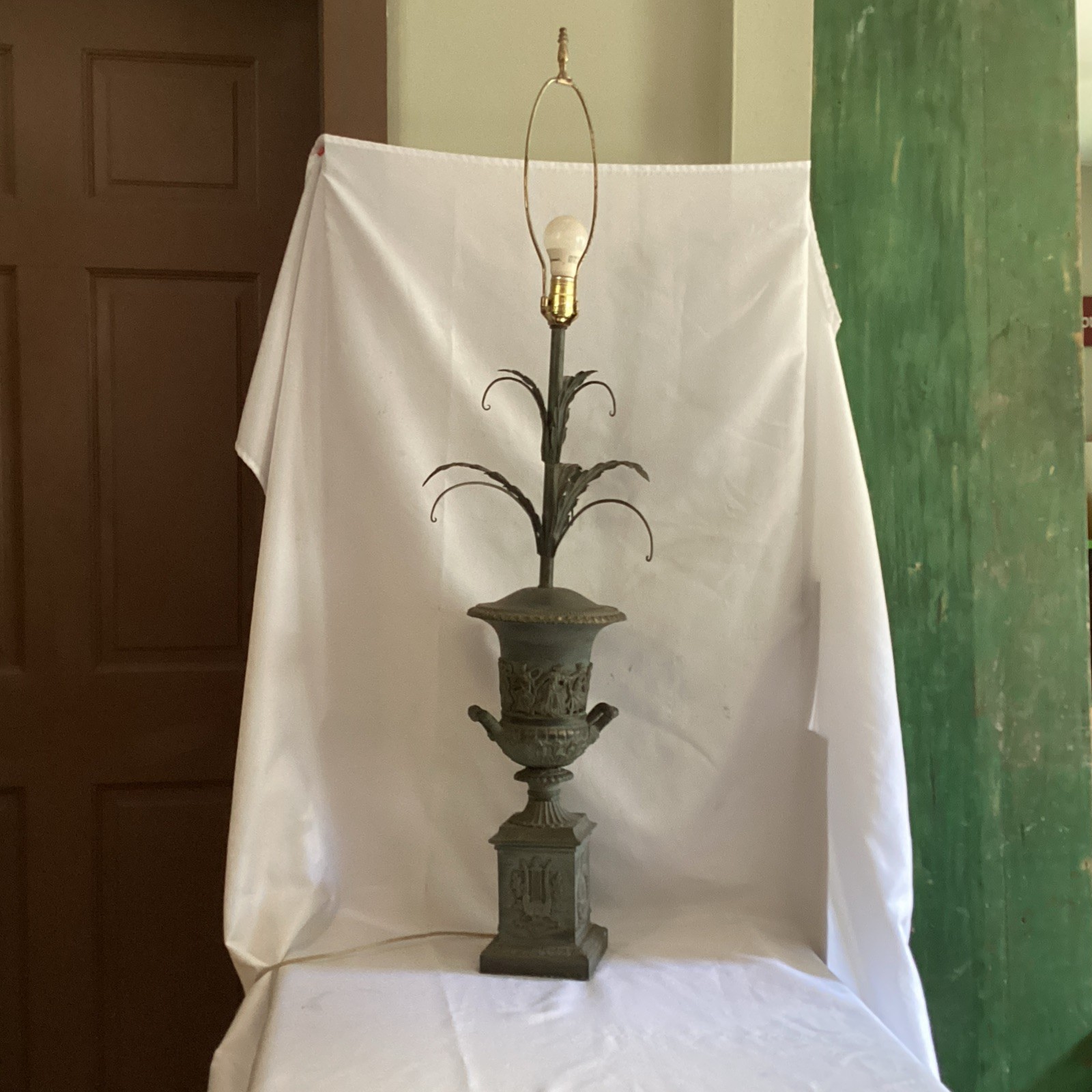 ELEGANT MONUMENTAL  VICTORIAN NEOCLASSICAL TOLE PALM TREE STYLE LAMP 36” BRASS?