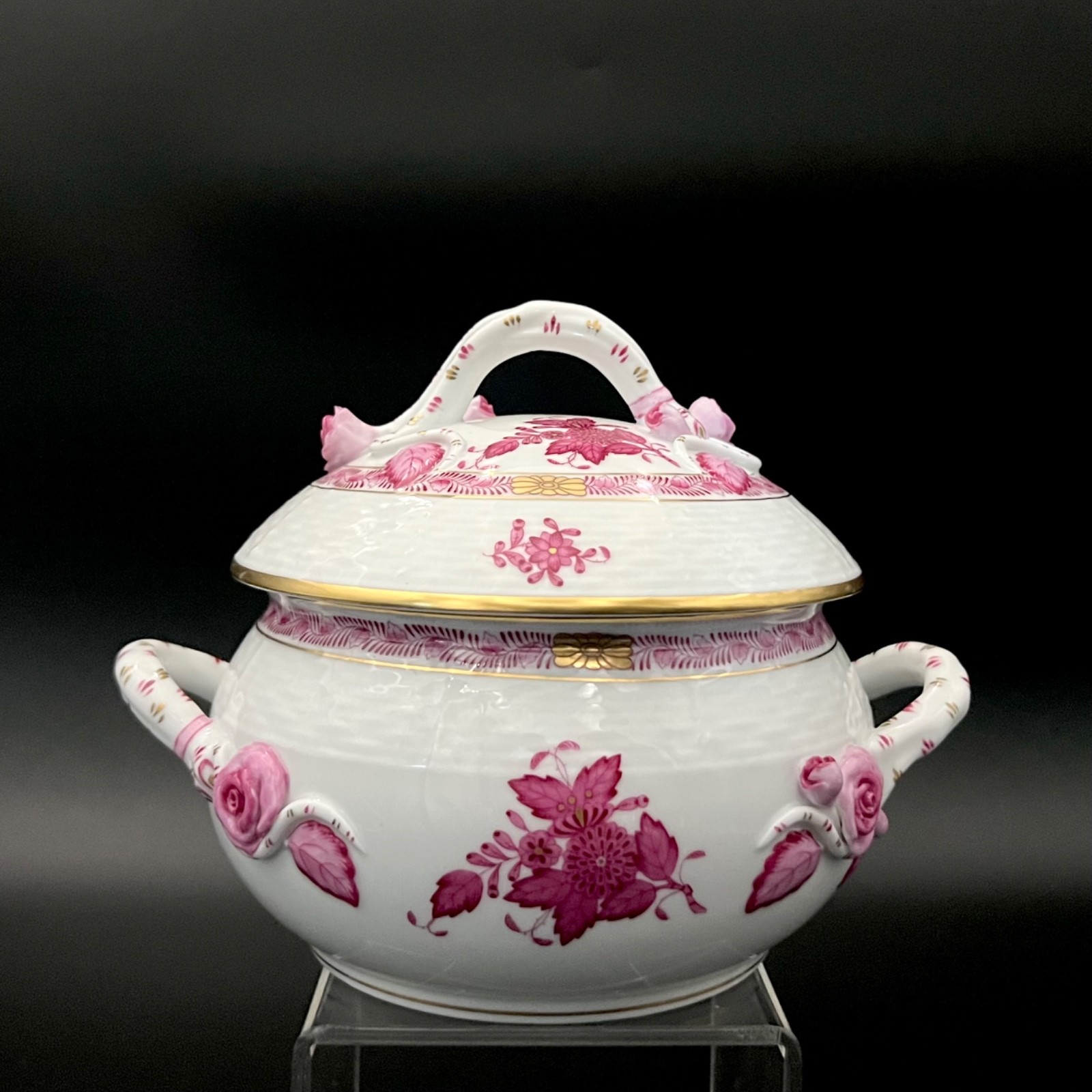 Herend Chinese Bouquet Raspberry Small Soup Tureen (Disc Piece)Pristine Cond Herend Chinese Bouquet Raspberry Small Soup Tureen (Disc Piece)Pristine Cond
