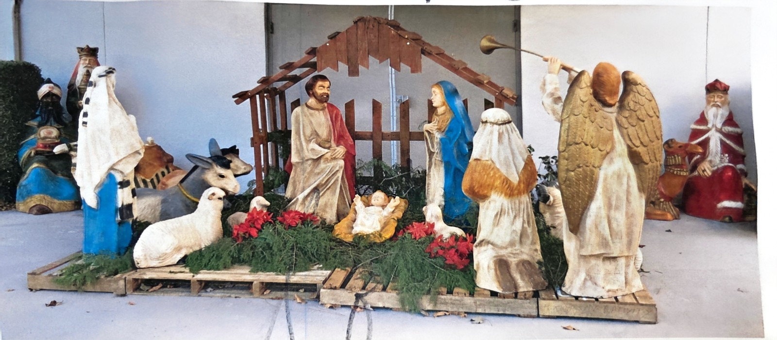 19 Piece Nativity Outdoor Set - Fiberglass 19 Piece Nativity Outdoor Set - Fiberglass