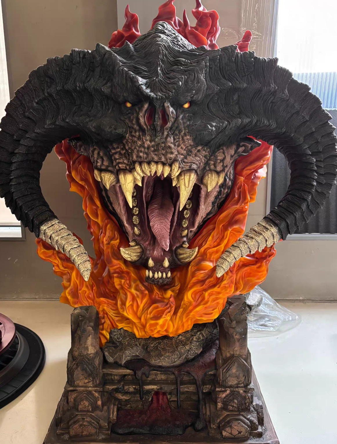 QueenStudios Genuine Lord of the Rings Flame Demon Large Scale Limited Edition S QueenStudios Genuine Lord of the Rings Flame Demon Large Scale Limited Edition S
