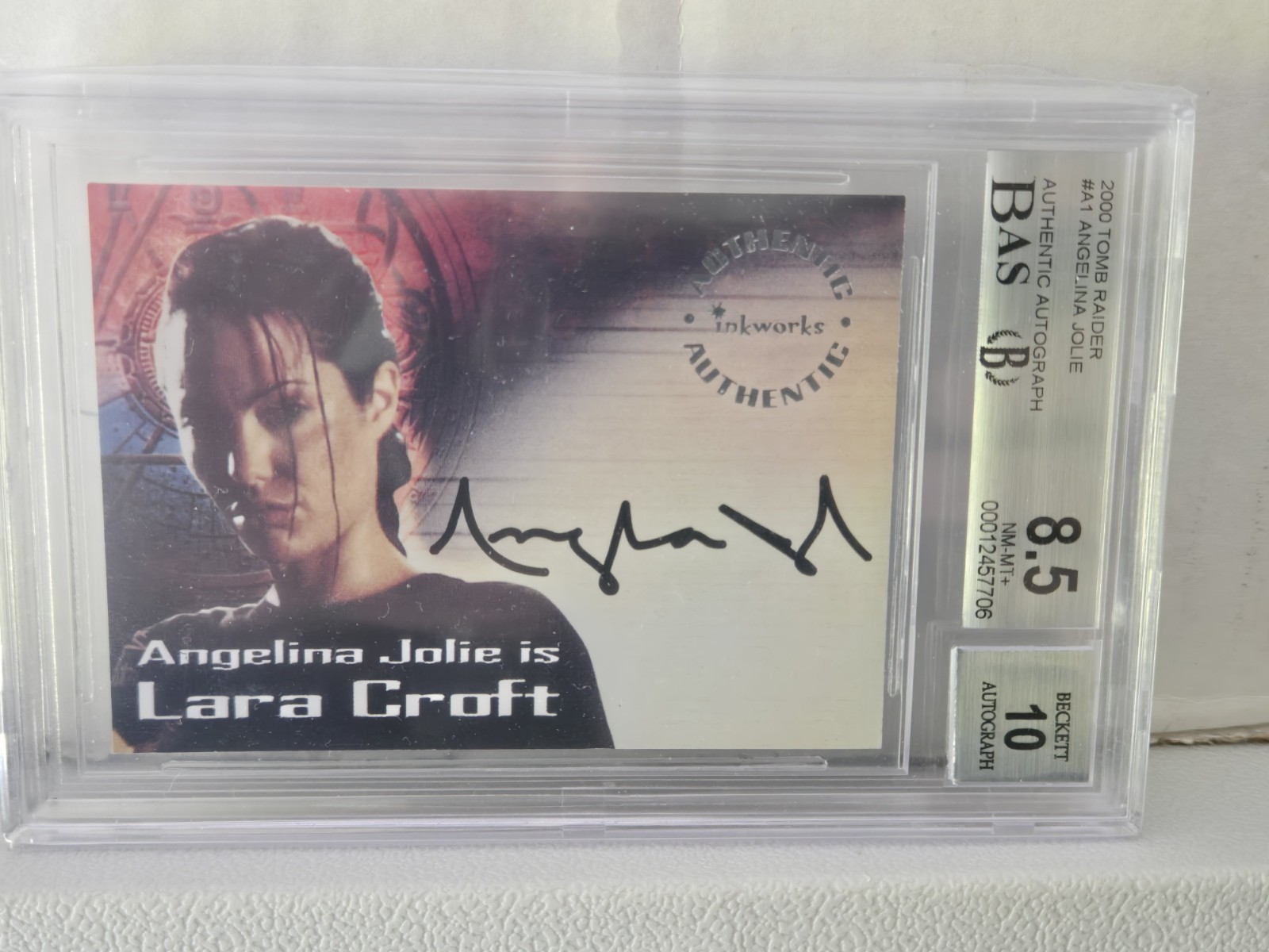 2000 Tomb Raider #A1 Authentic Autograph Angelina Jolie BAS BGS Auto 10 2000 Tomb Raider #A1 Authentic Autograph Angelina Jolie BAS BGS Auto 10