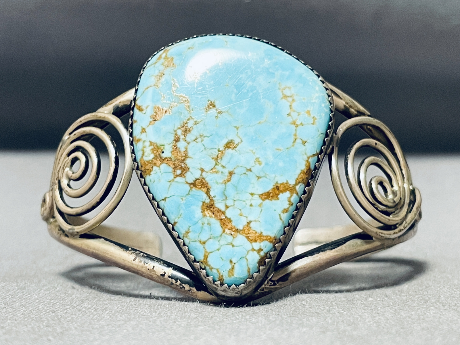 ONE OF THE BIGGEST VINTAGE NAVAJO #8 TURQUOISE STERLING SILVER BRACELET