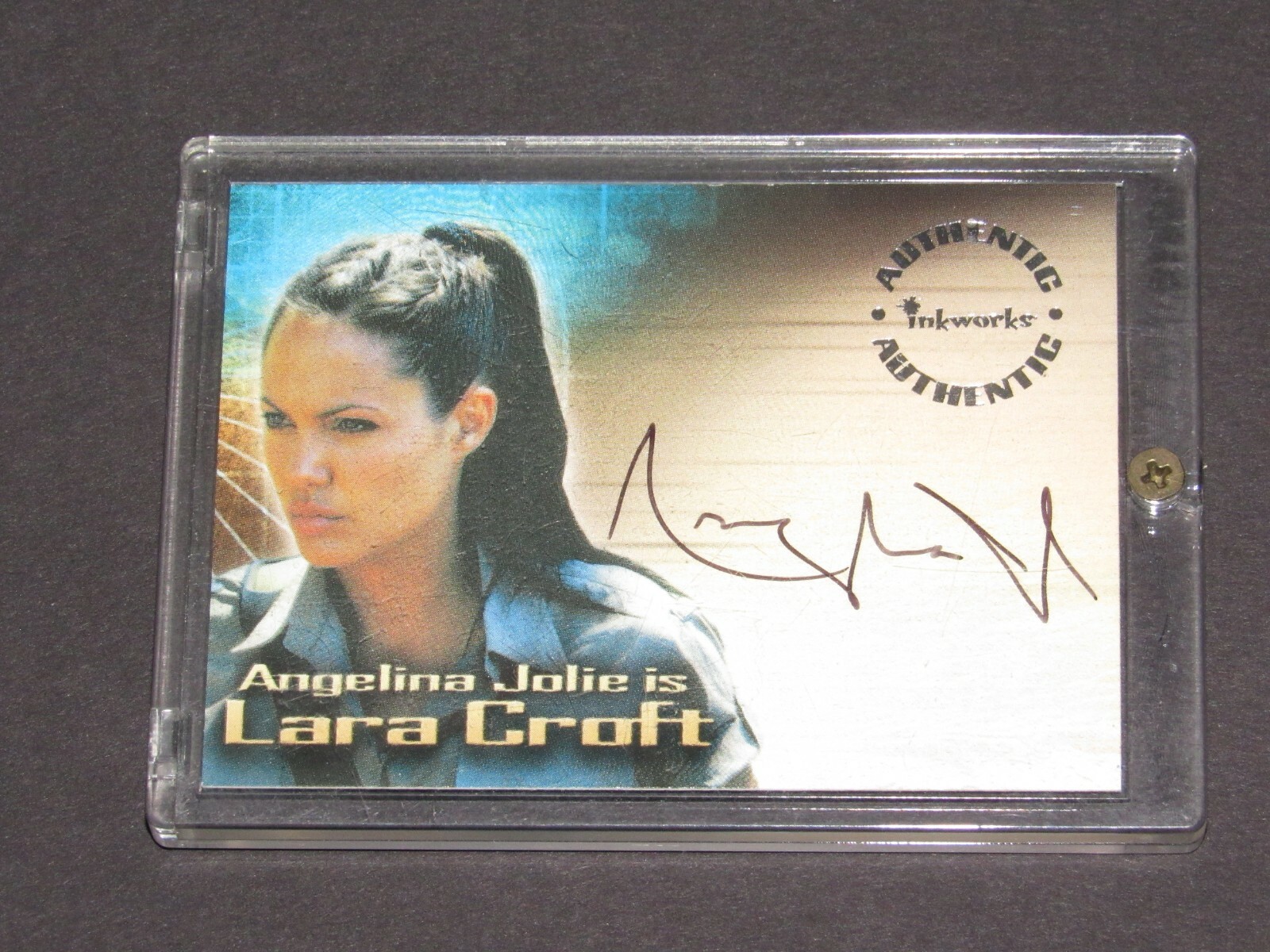 ANGELINA JOLIE 2003 LARA CROFT TOMB RAIDER AUTOGRAPH CARD A1 ANGELINA JOLIE 2003 LARA CROFT TOMB RAIDER AUTOGRAPH CARD A1