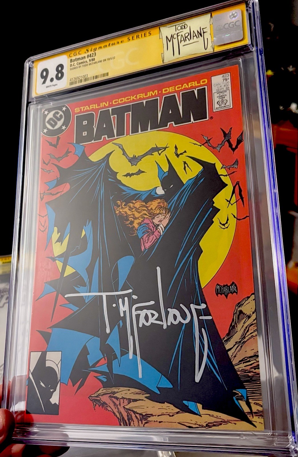 BATMAN 423 1ST PRINT CGC 9.8 SS TODD MCFARLANE MAJOR KEY HOLY GRAIL GEM MINT HOT BATMAN 423 1ST PRINT CGC 9.8 SS TODD MCFARLANE MAJOR KEY HOLY GRAIL GEM MINT HOT