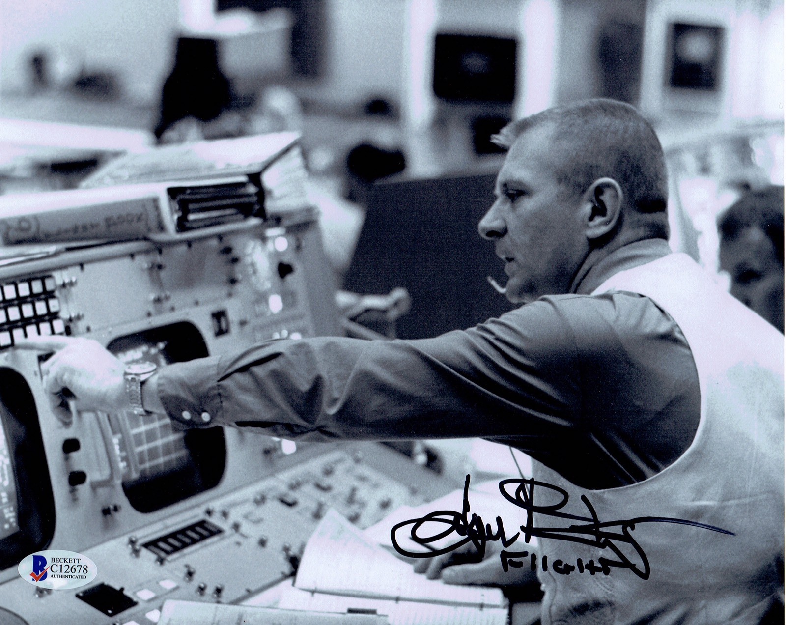 Beckett COA EuGene KRANZ NASA Flight Director Apollo Signed Auto 8x10 Photo BAS