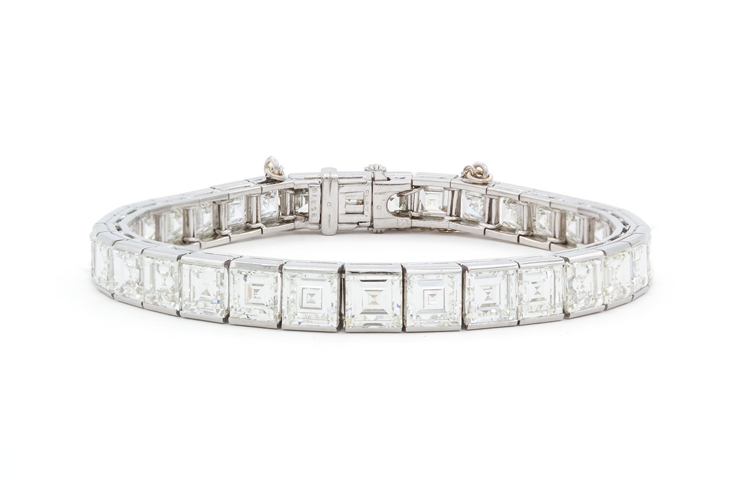 Vintage Oscar Heyman Platinum and Carre Cut Diamond Line Bracelet 25.00ctw Vintage Oscar Heyman Platinum and Carre Cut Diamond Line Bracelet 25.00ctw