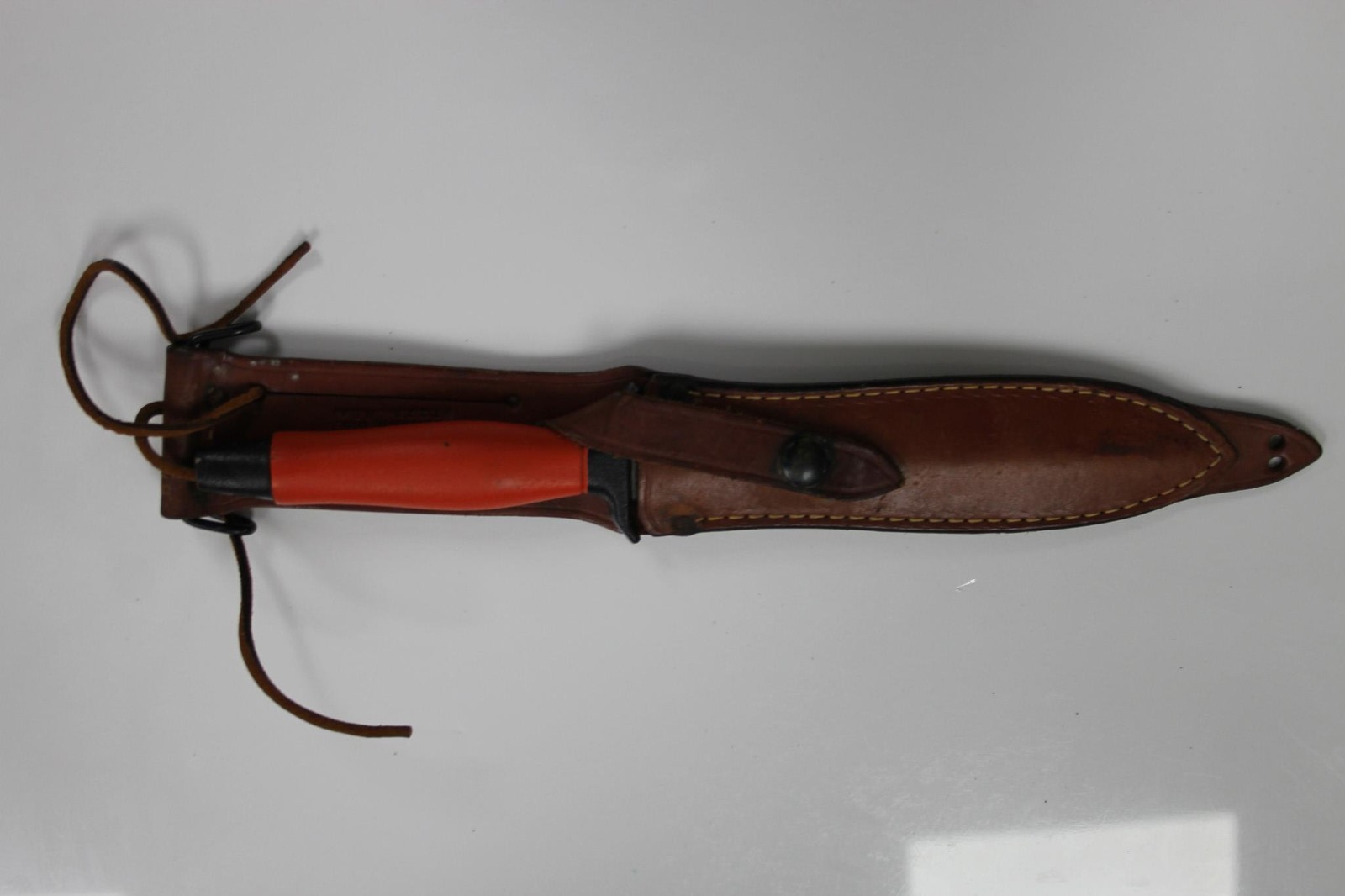 Vintage 1975 Orange Handle Gerber Mark II OA6 only 3 known w sheath(GMKII041536) Vintage 1975 Orange Handle Gerber Mark II OA6 only 3 known w sheath(GMKII041536)