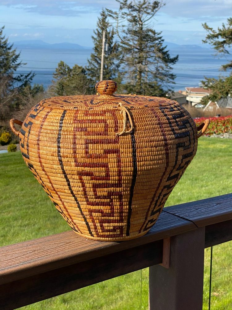 A Very Fine, Large, Early Salish Thompson River Fully Imbricated Lidded Basket A Very Fine, Large, Early Salish Thompson River Fully Imbricated Lidded Basket