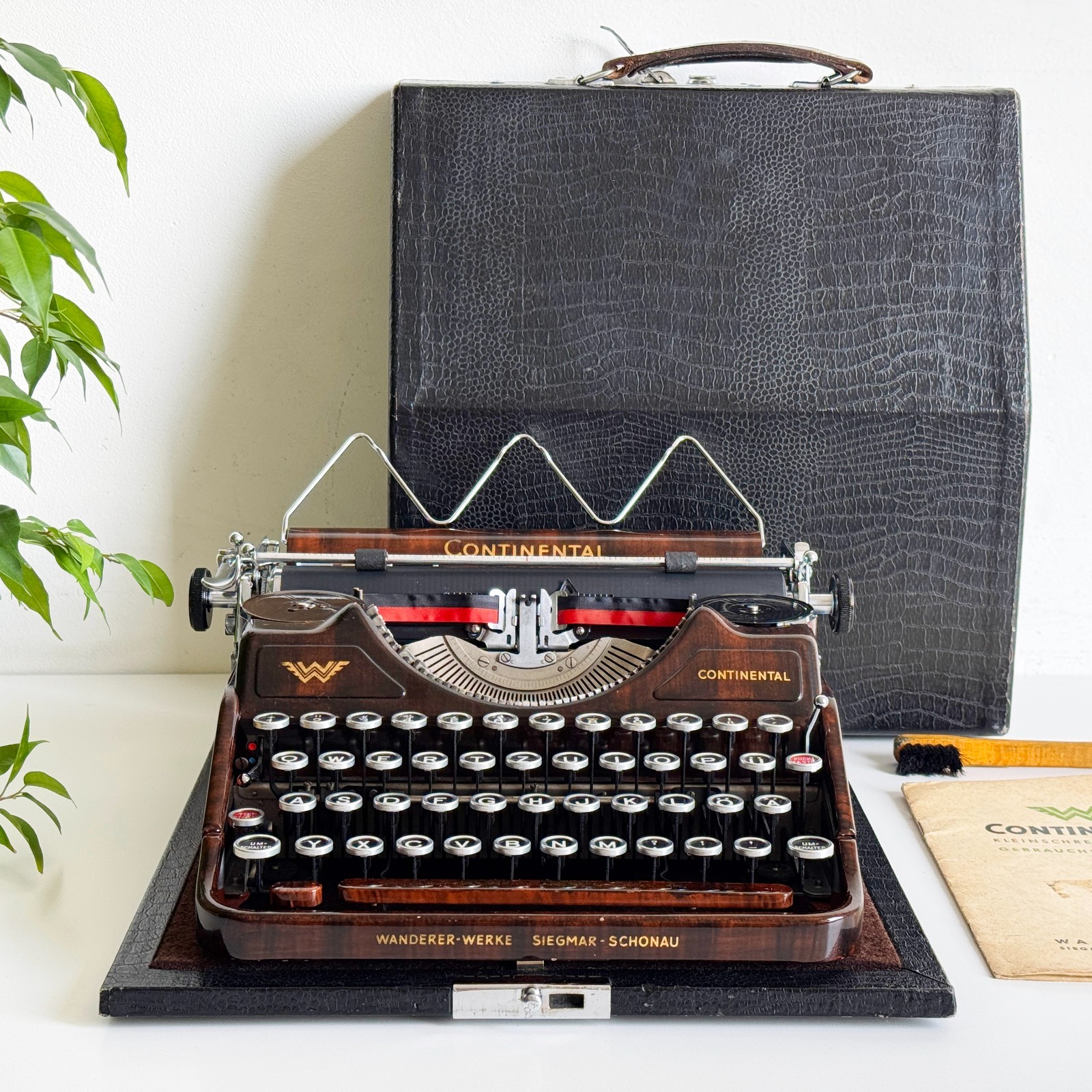 Rare Continental Portable Typewriter | Pre-War | Faux Woodgrain, Serviced, 1930s Rare Continental Portable Typewriter | Pre-War | Faux Woodgrain, Serviced, 1930s