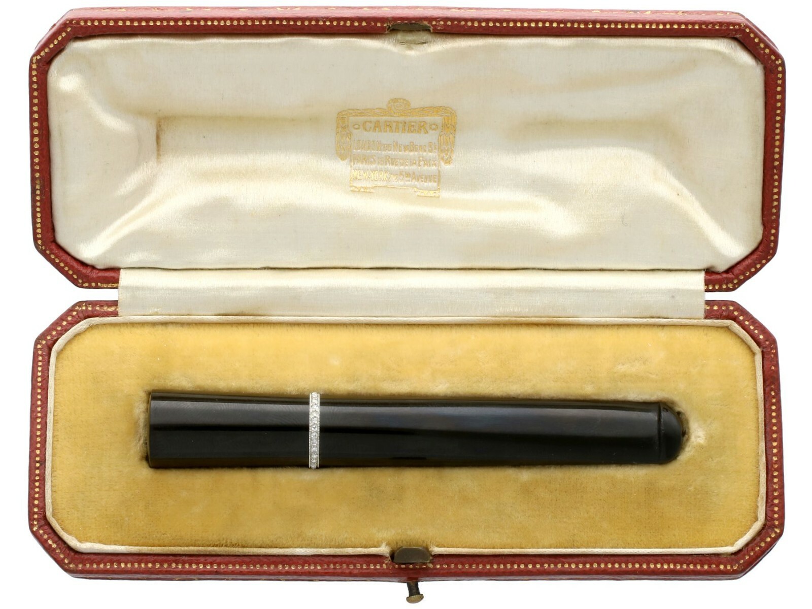 0.20ct Diamond, Platinum and Bakelite Cheroot Holder by Cartier Antique 1930s 0.20ct Diamond, Platinum and Bakelite Cheroot Holder by Cartier Antique 1930s