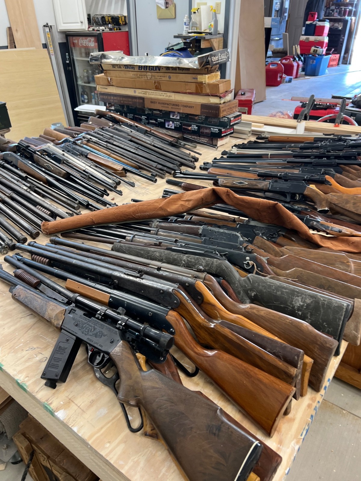 Large collection (262) mostly daisy BB guns please see pictures and Videos Large collection (262) mostly daisy BB guns please see pictures and Videos