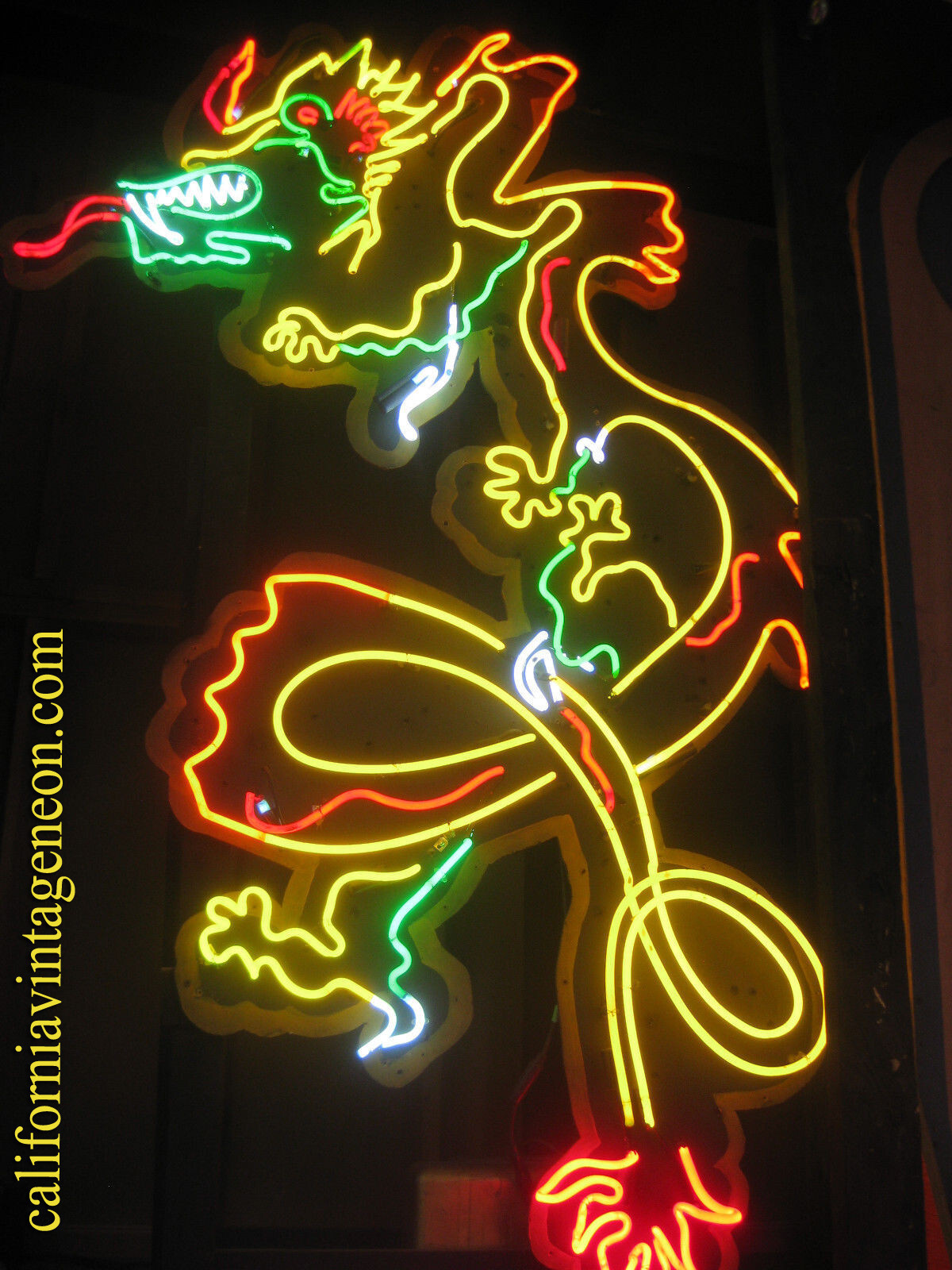 Vintage 1960's Tall Hong Kong style DRAGON Antique NEON Sign - Rare Euro Glass Vintage 1960's Tall Hong Kong style DRAGON Antique NEON Sign - Rare Euro Glass