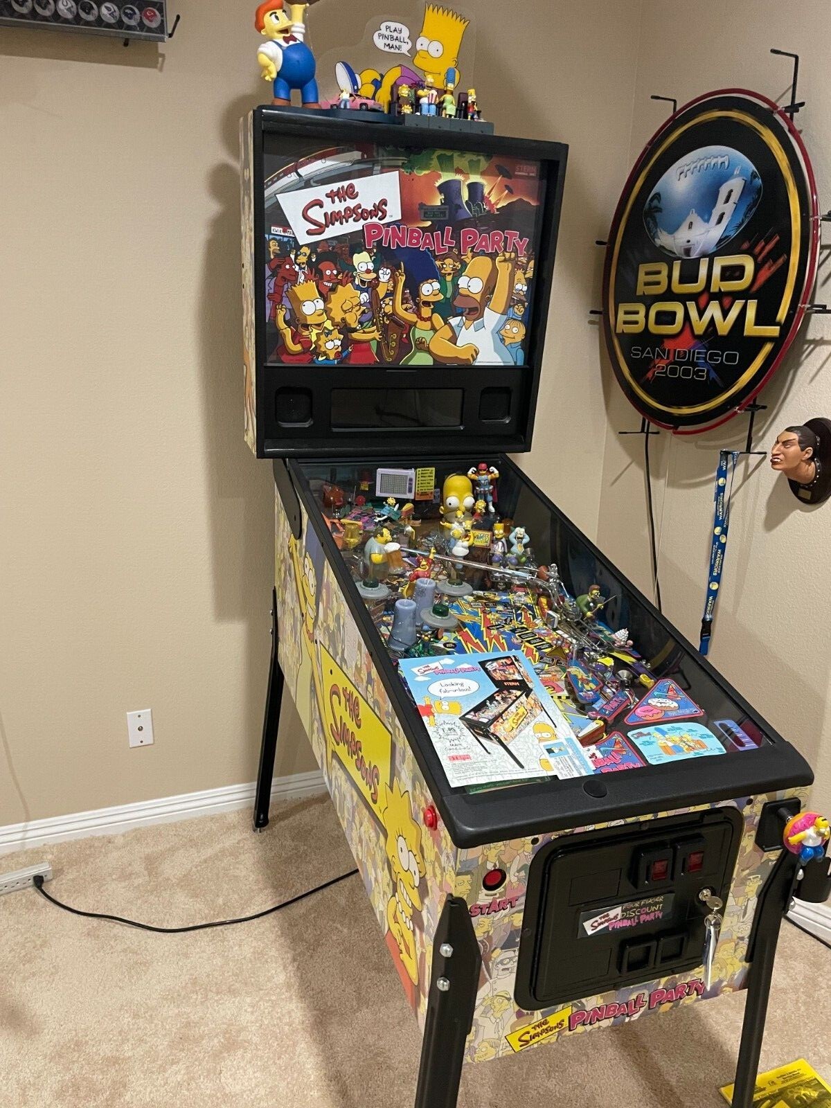 The Simpsons Pinball Party Machine by Stern - Fully Loaded and Immaculate The Simpsons Pinball Party Machine by Stern - Fully Loaded and Immaculate