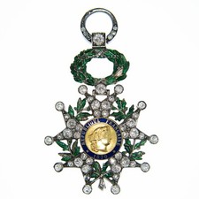 Exceptional And Superb Luxury Legion Of Honor Medal. Very Beautiful picture