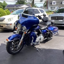 2015 Harley Davidson Ultra “Limited Low” Metallic Blue 24,000 Miles picture