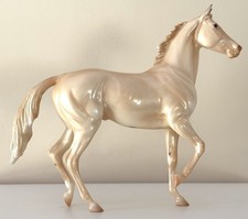 Breyer Breyerfest 2015 Glossy Quelle Surprise Perlino Lonesome Glory picture