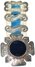 RARE 1913 STERLING SILVER MASONIC or FREEMASON MEDAL TOYE & CO picture
