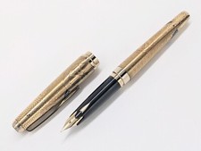 Sailor Fountain Pen '80s Wooden scroll, ebony, Kaga Takamakie, 18K M picture