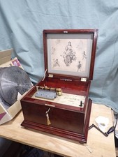 Regina 11-1/4in Mahogany Case Tabletop Disc Music Box Restored Interior picture