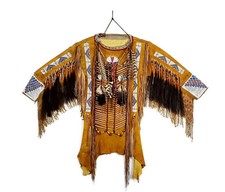 1930'S AMERICAN PLAINS INDIAN DEER SKIN SHIRT - EXCEPTIONAL BEADS DECORATION-B/O picture