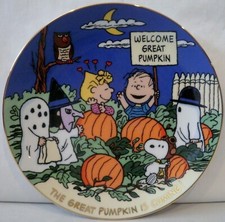 Danbury Mint Peanuts Magical Moments The Great Pumpkin Is Coming Plate picture