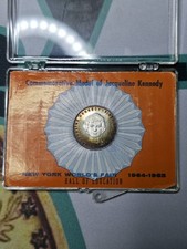 Jacqueline & John F Kennedy Commemorative Silver Medals For 1964 Worlds Fair picture