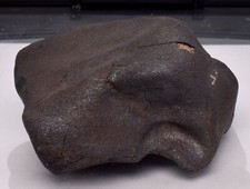 WILUNA METEORITE H5 CHONDRITE, FELL 1967. 153.1 grams, Western Australia MT66 picture