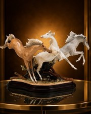 LLADRO “Born Free” #1420 Retired 2023 Large Horse Sculpture w/Base – Rare 26.75” picture