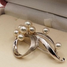 Tasaki Pearl Brooch Leaf 8 Akoya Silver 925 T Engraved Used Rare picture