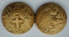 15TH CENTURY FRENCH DIPTYCH CHRISTAIN RELIC HAND CARVED NATIVITY GLOBE FORM picture