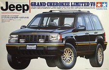 Plastic model 1/24 Jeep Grand Cherokee Limited V8 
