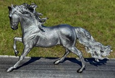Breyer BreyerFest 2025 Glitterbomb Raffle Special Run 20 Made picture