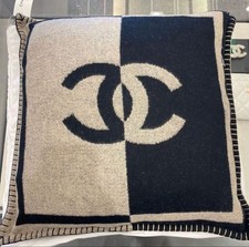 Chanel Home Decor Cc Logo Cushion Beige Black Aa8505 Limited Edition VHTF Design picture