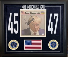 PRESIDENT DONALD TRUMP SIGNED NEW YORK POST NEWSPAPER JSA COA RARE MUGSHOT FRAME picture