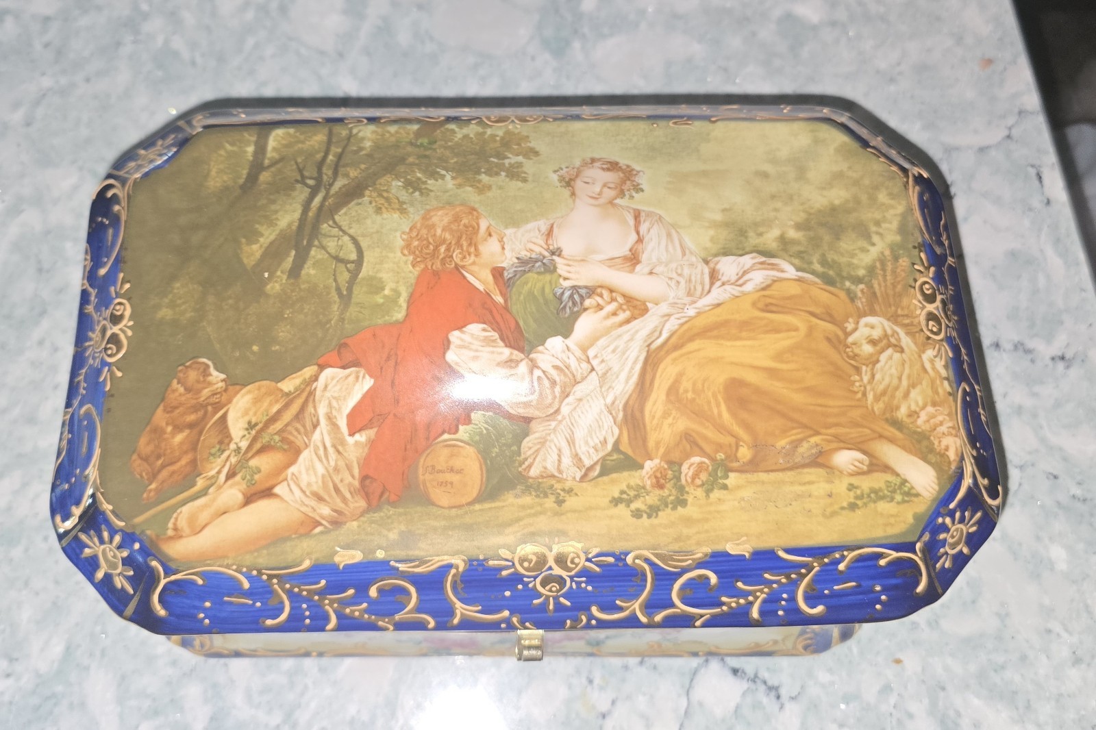 German Porcelain factory Reinhold Schlegelmilch Rococo Floral Dresser 10 German Porcelain factory Reinhold Schlegelmilch Rococo Floral Dresser 10