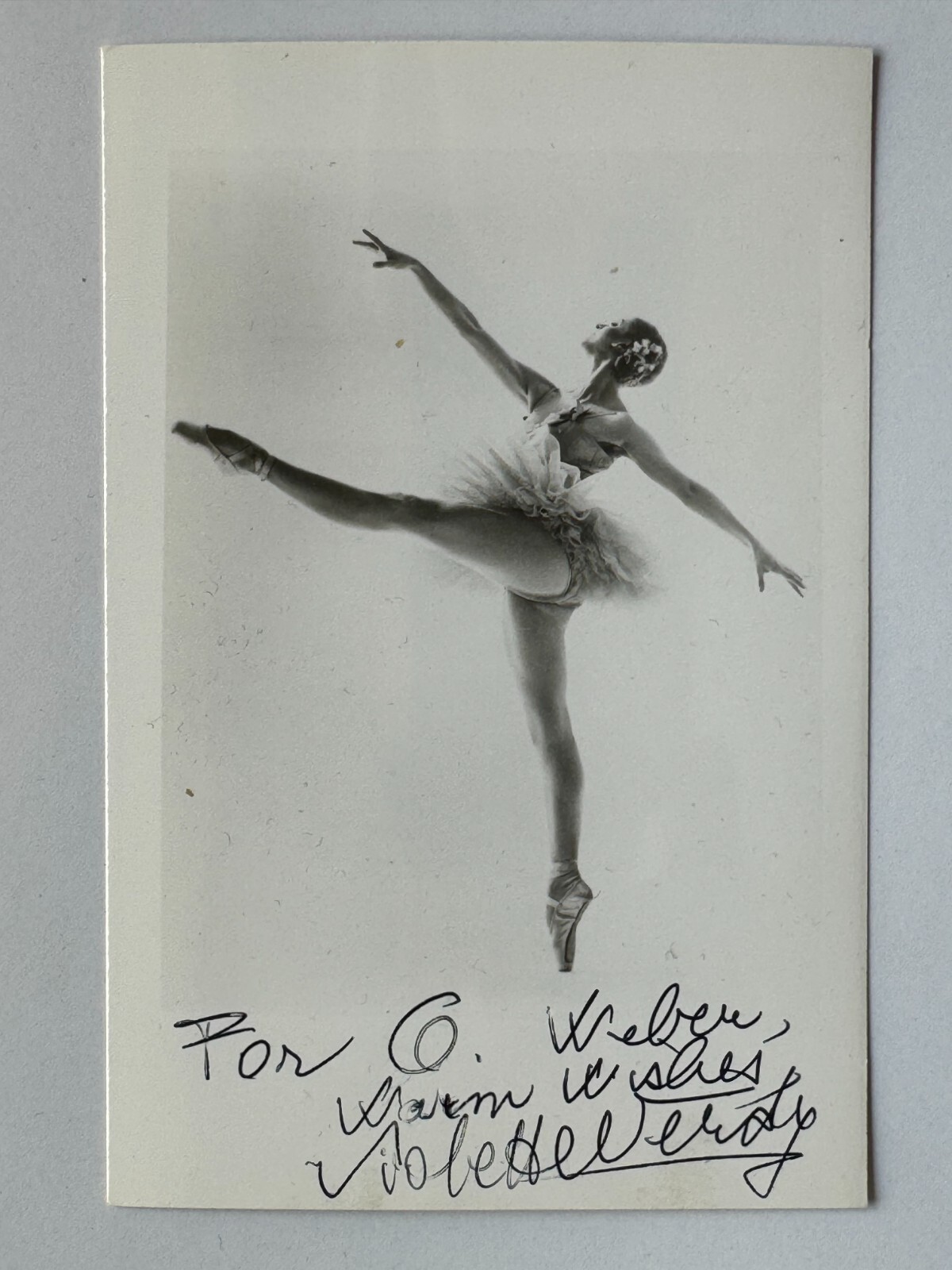 Purple Verdy - French Ballerina - Original Autograph - Size 14x9cm Purple Verdy - French Ballerina - Original Autograph - Size 14x9cm