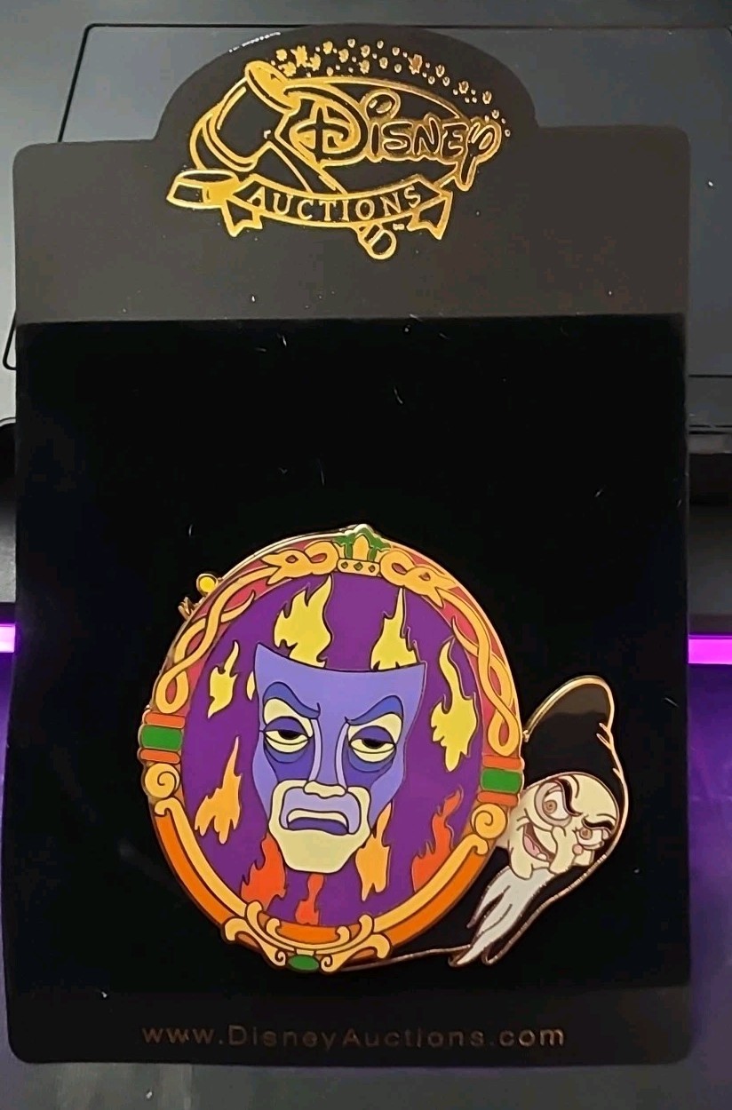 DA - Evil Queen & Old Hag - Magic Mirror Disney Auctions Disney Pin 36396 NOC DA - Evil Queen & Old Hag - Magic Mirror Disney Auctions Disney Pin 36396 NOC