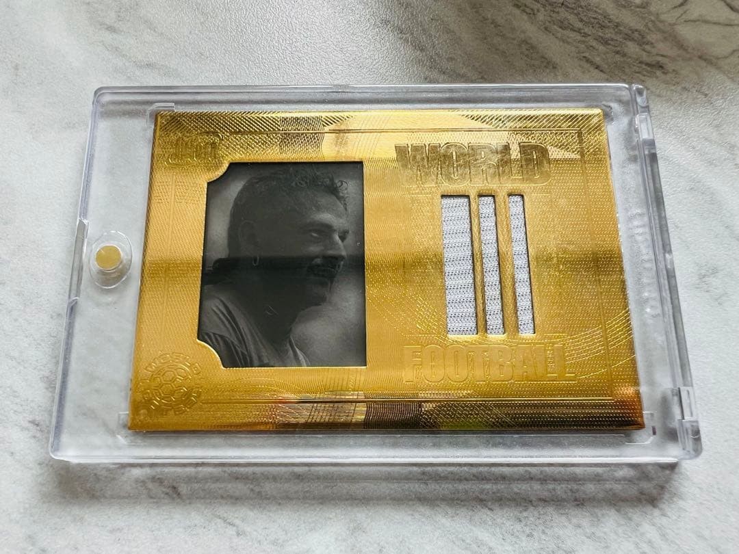 2006 FUTERA Gold Memocell Roberto Baggio Limited Memorabilia Card From Japan 2006 FUTERA Gold Memocell Roberto Baggio Limited Memorabilia Card From Japan