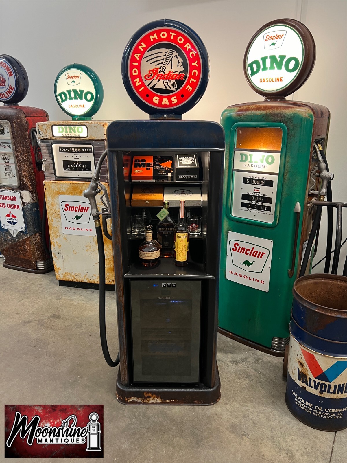 1940’s INDIAN MOTORCYCLE Gas Pump w/ Custom Made Whiskey Bar & Cigar Humidor 1940’s INDIAN MOTORCYCLE Gas Pump w/ Custom Made Whiskey Bar & Cigar Humidor