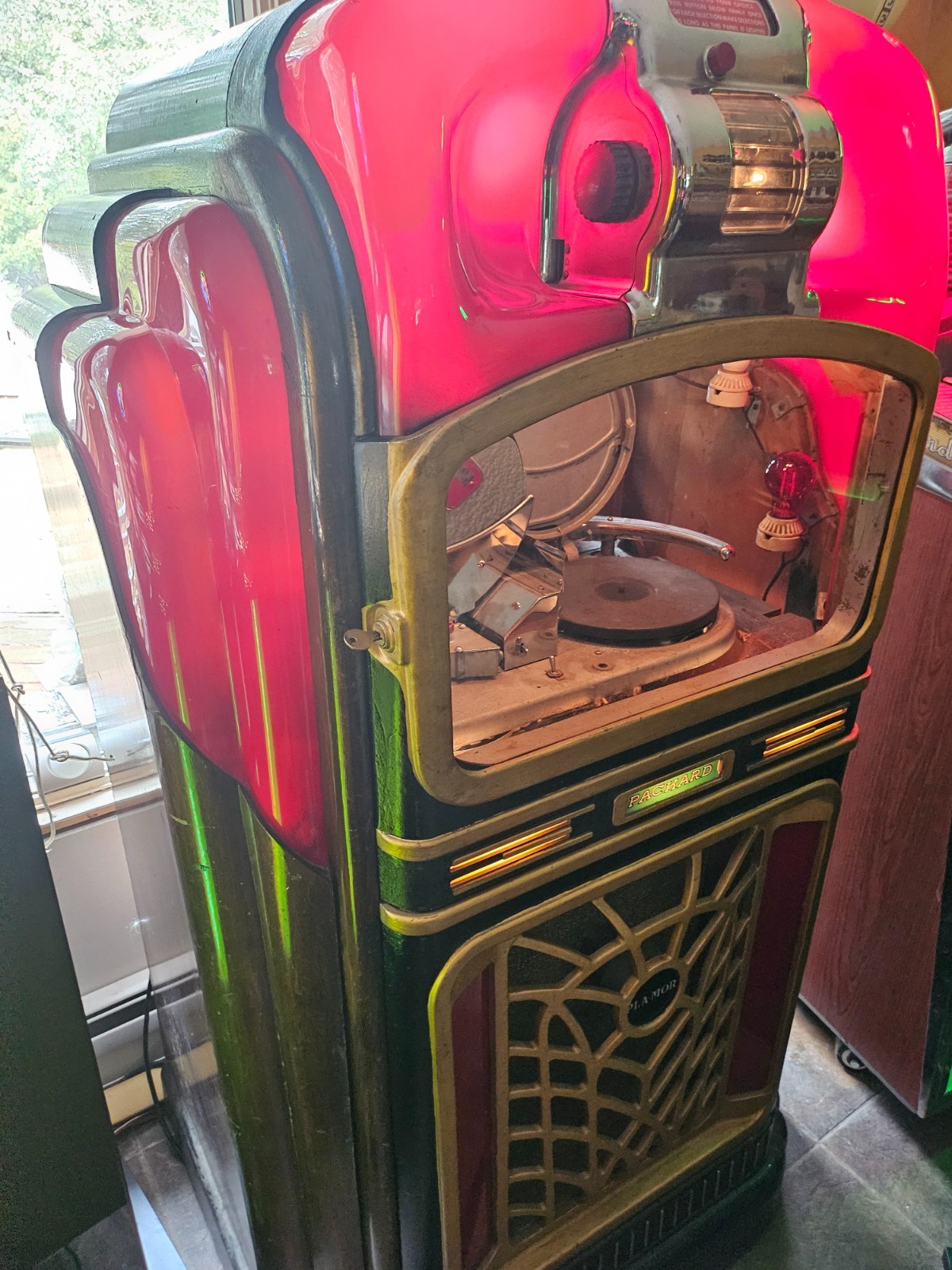 Packard Pla-Mor Rare 1946 Jukebox 78 rpms 24 jukebox refurbished, sounds great Packard Pla-Mor Rare 1946 Jukebox 78 rpms 24 jukebox refurbished, sounds great