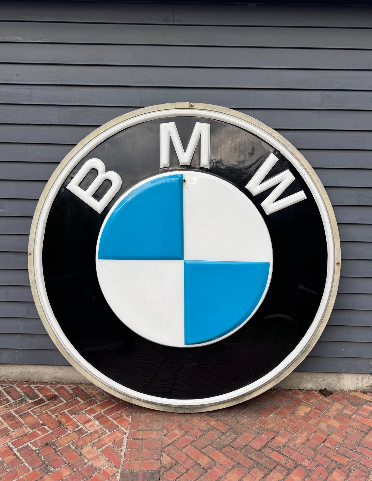 HUGE VINTAGE BMW DEALERSHIP SIGN (6 FEET WIDE) 1980s HUGE VINTAGE BMW DEALERSHIP SIGN (6 FEET WIDE) 1980s