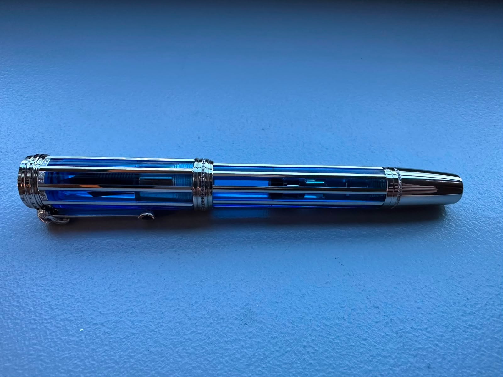 Montblanc White House Skeleton Solid 18k Gold LE Fountain Pen - Edition of 43 Montblanc White House Skeleton Solid 18k Gold LE Fountain Pen - Edition of 43