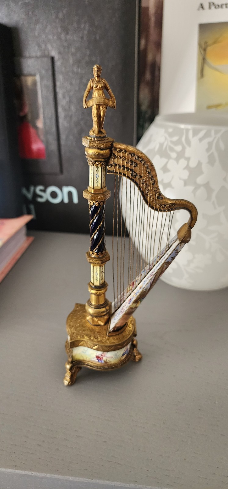 Hermann Bohn Enamel Harp Desk Clock Hermann Bohn Enamel Harp Desk Clock