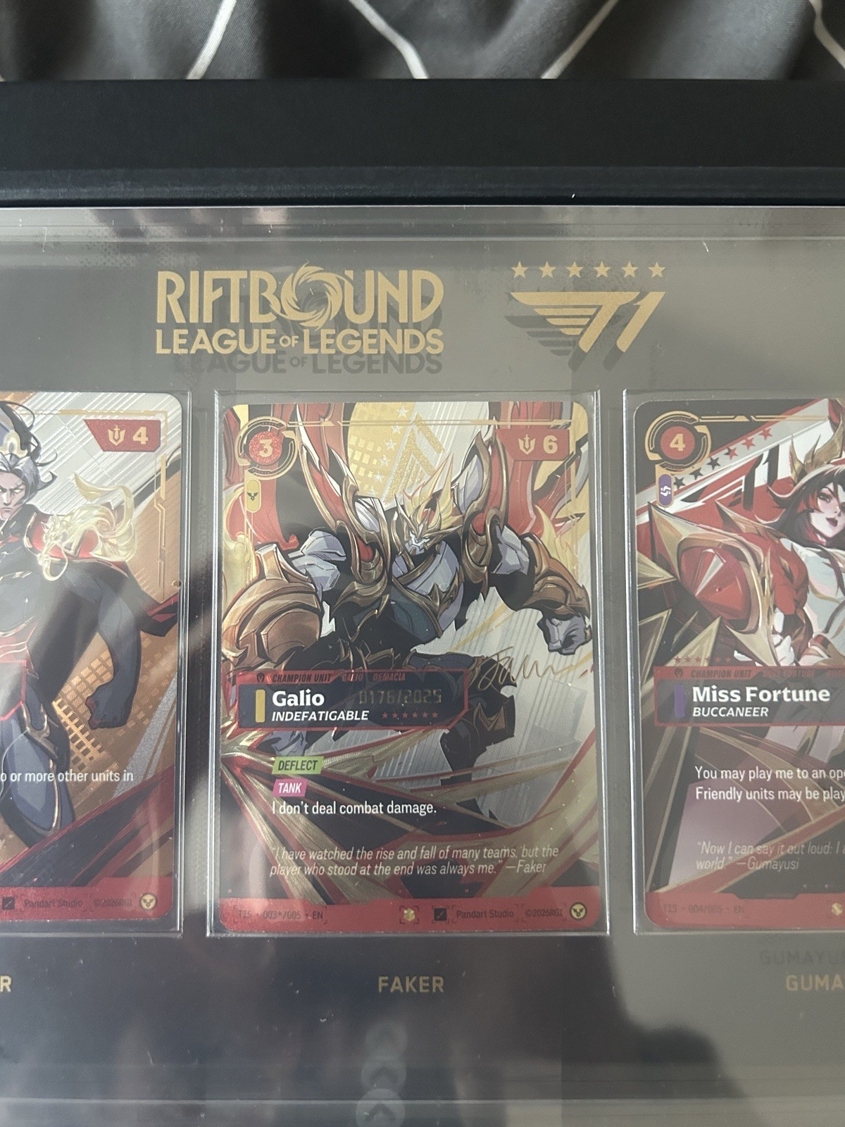 Faker Galio #176/2025 - Riftbound x T1 2025 Worlds Champion Signature English Faker Galio #176/2025 - Riftbound x T1 2025 Worlds Champion Signature English