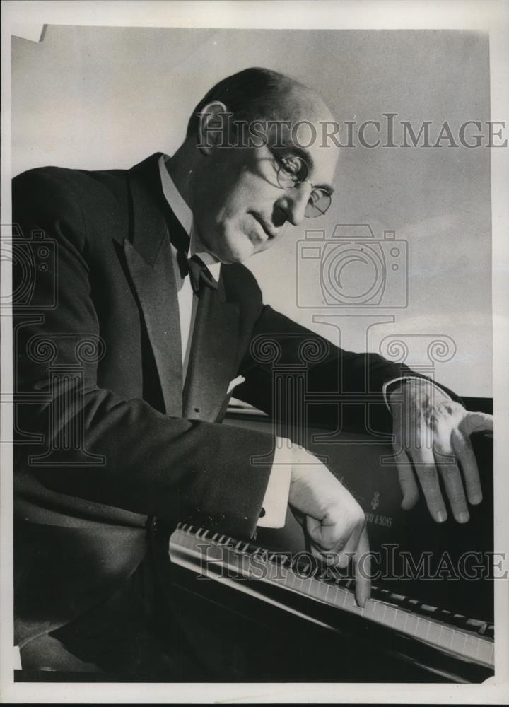 1939 Press Photo Dr. Sigmund Spaeth known as a 1939 Press Photo Dr. Sigmund Spaeth known as a