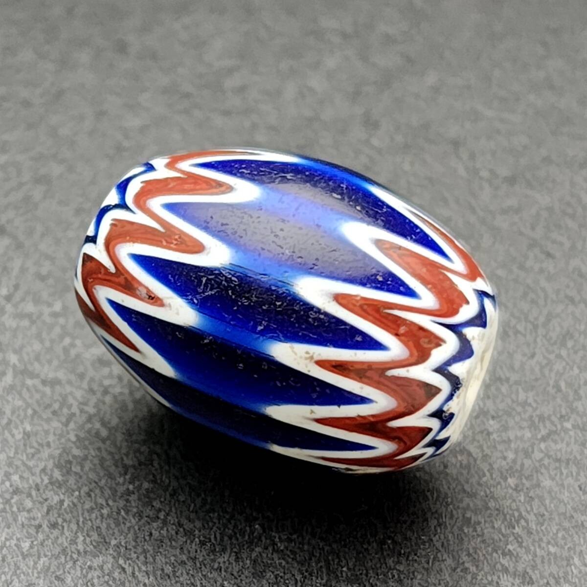 Snubull Chevron Large Bead 6 Layer Venetian Glass Rosetta Antique Beads
