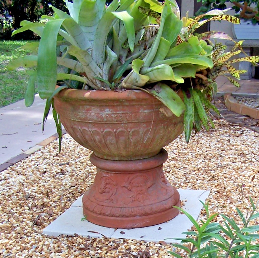 Antique Estate Neoclassical Italian Terracotta Garden Pedestal Planter 24 Antique Estate Neoclassical Italian Terracotta Garden Pedestal Planter 24